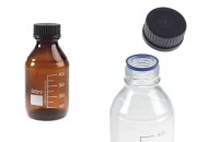 Graduisana staklena boca od 500 ml sa crnim plastičnim poklopcem Graduisana staklena boca od 500 ml sa crnim plastičnim poklopcem