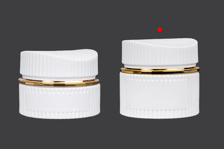 Staklena teglica 50 ml luksuzna bela mat za kremu sa zatvaračem i plastičnim međupoklopcem-grupa_slika