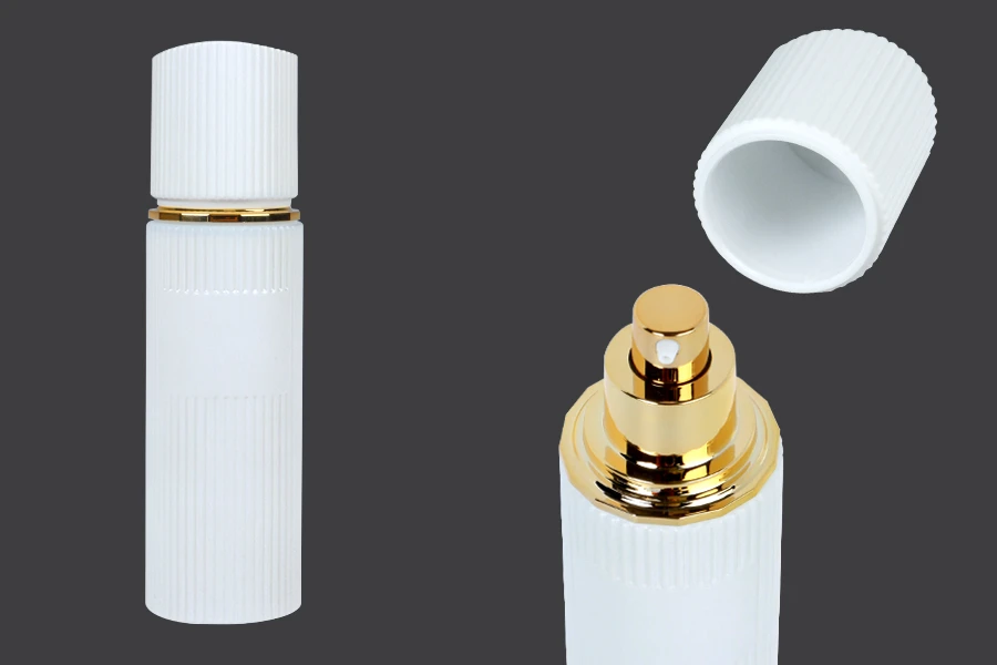 Staklena bočica 100 ml luksuzna bela mat sa poklopcem i zlatnom pumpicom za kremu Staklena bočica 100 ml luksuzna bela mat sa poklopcem i zlatnom pumpicom za kremu