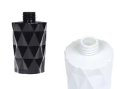 Staklena bočica 180mL (PP28) sa reljefom, u crnoj ili beloj boji, pogodna za osveživače prostora Staklena bočica 180mL (PP28) sa reljefom, u crnoj ili beloj boji, pogodna za osveživače prostora