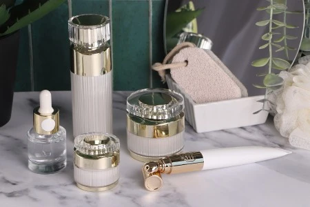 Luksuzna Airless akrilna bočica 30mL sa pumpicom za kreme i akrilnim zatvaračem-6