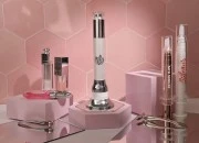 Akrilna bela bočica 15mL sa roll-on pumpicom za serum i vibracijom na dodir Akrilna bela bočica 15mL sa roll-on pumpicom za serum i vibracijom na dodir