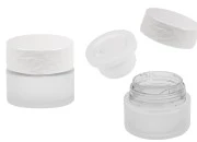 Dopunjiva staklena teglica od 50 mL za kreme, sa akrilnim zatvaračem i plastičnim međupoklopcem Dopunjiva staklena teglica od 50 mL za kreme, sa akrilnim zatvaračem i plastičnim međupoklopcem