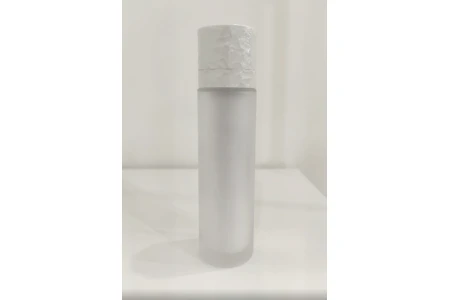 Airless bočica od 30 mL za kreme sa staklenim peskiranim spoljnim kućištem-1