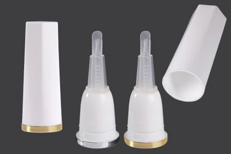Set plastični poklopac sa silikonskom četkicom za tube sa uzanim grlom – 6 kom-1