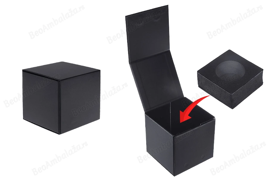 Luksuzna crna kutija 110x110x110mm sa magnetnim zatvaranjem i spoljašnjom plastičnom futrolom (za teglice 20-2692)-slika_proizvoda