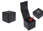 Luksuzna crna kutija 110x110x110mm sa magnetnim zatvaranjem i spoljašnjom plastičnom futrolom (za teglice 17-665) Luksuzna crna kutija 110x110x110mm sa magnetnim zatvaranjem i spoljašnjom plastičnom futrolom (za teglice 17-665)