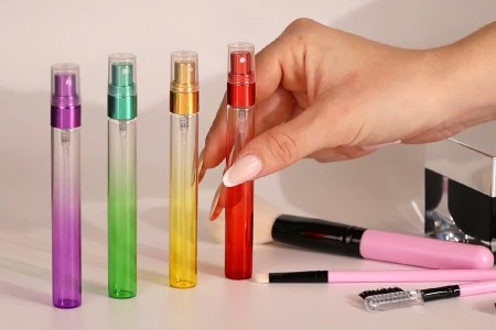 Staklena ombre flašica za parfeme 10mL sa aluminijumskim sprejom u više boja i zatvaračem - 6 kom-3