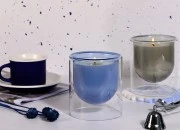 Dvostruka staklena tegla 330 mL za sveću (95x105 mm) u raznim bojama Dvostruka staklena tegla 330 mL za sveću (95x105 mm) u raznim bojama