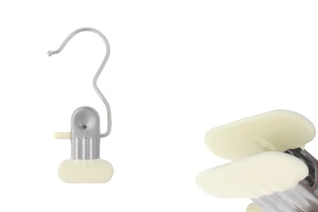 Metalna kuka sa bež klipom 110x38 mm-1