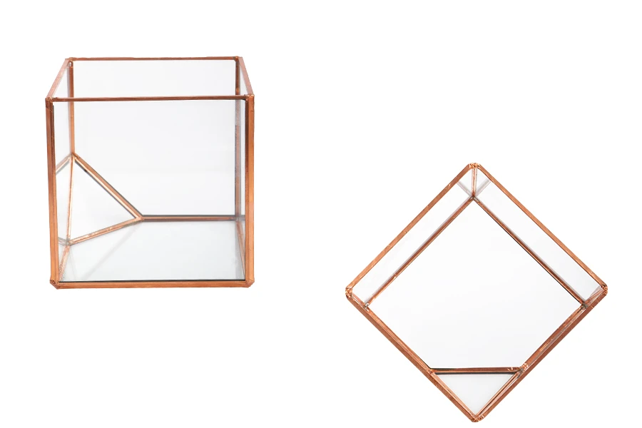 Kockasti ukrasni stakleni svećnjak-slika_proizvoda