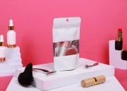 Aluminijumske DoyPack kesice sa zip zatvaranjem, prozorom, ovalnim dnom i sa mogućnošću termo lepljenja 100x30x150mm - 100kom Aluminijumske DoyPack kesice sa zip zatvaranjem, prozorom, ovalnim dnom i sa mogućnošću termo lepljenja 100x30x150mm - 100kom