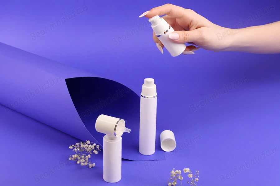 Airless plastična bela flašica 15mL za kreme sa srebrnom linijom-grupa_slika