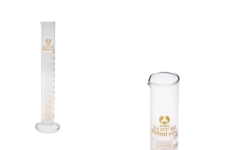 Staklena menzura 250mL