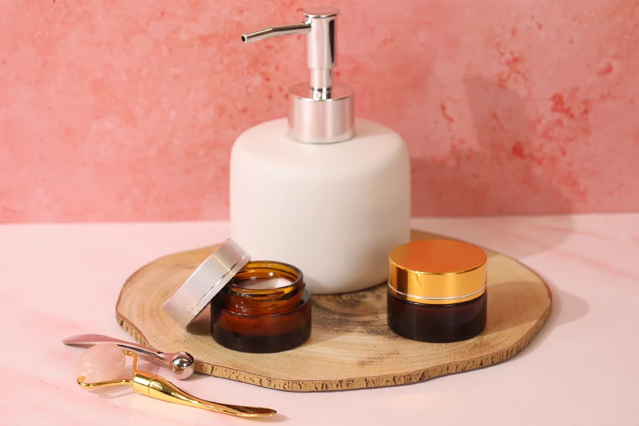 Staklena teglica karamel boje sa poklopcem bez zaptivke 20mL-grupa_slika