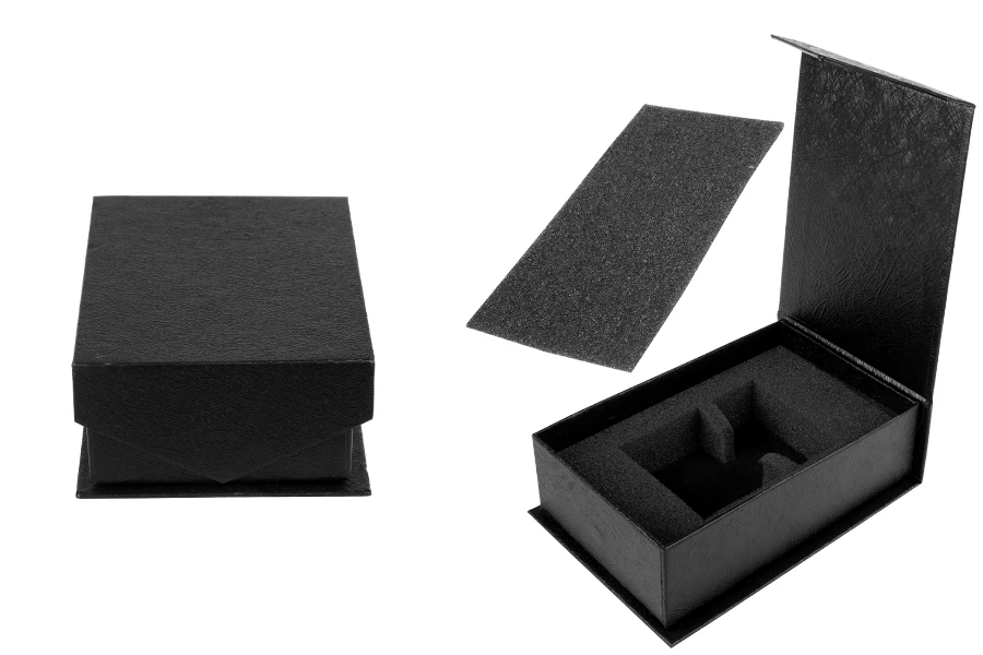Luksuzna crna kutija 139x89x45mm sa magnetnim zatvaranjem, za bočicu sa šifrom: 16-474 Luksuzna crna kutija 139x89x45mm sa magnetnim zatvaranjem, za bočicu sa šifrom: 16-474