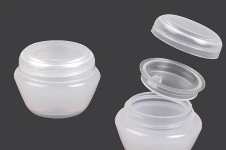 Akrilna prozirno-bela kutijica 5mL za kreme sa zatvaračem i plastičnim međupoklopcem - 12 kom-1