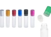 Staklena peskirana roll-on bočica 10mL sa staklenom kuglicom i zatvaračem u raznim bojama - 12 kom