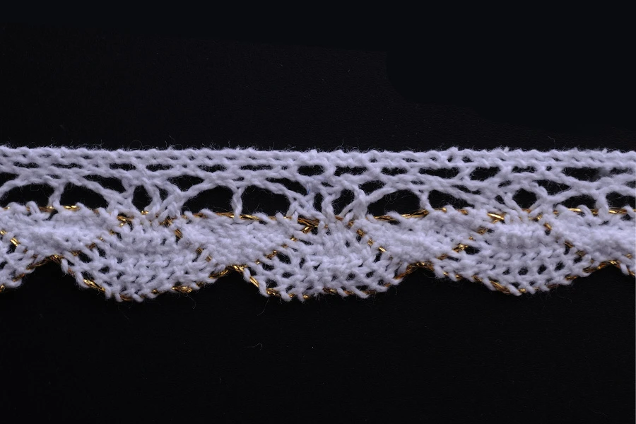 Pamučna bela čipka sa metalnim koncem širine 18mm - komad je 10 metara-slika_proizvoda