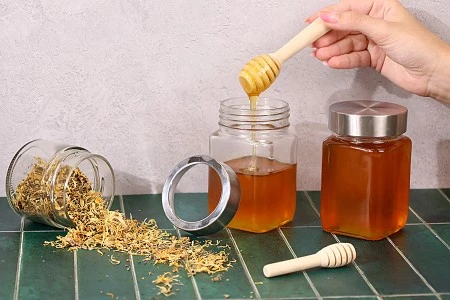 Staklena kockasta teglica 270mL sa srebrnim zatvaračem-3