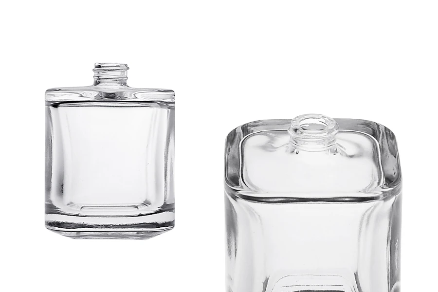 Luksuzna staklena bočica za parfem 50mL (15/400) Luksuzna staklena bočica za parfem 50mL (15/400)