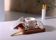 Luksuzna četvrtasta plastična kutijica 30mL za kreme, sa belim zatvaračem sa zaptivkom i plastičnim međupoklopcem
