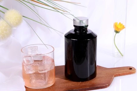 Cilindrična staklena boca 250mL u crnoj ili beloj boji-3