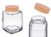 Staklena tegla 280mL sa plastičnim zatvaračem u dezenu drveta - 6 kom Staklena tegla 280mL sa plastičnim zatvaračem u dezenu drveta - 6 kom