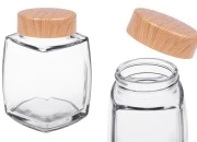 Staklena tegla 500mL sa plastičnim zatvaračem u dezenu drveta - 4 kom Staklena tegla 500mL sa plastičnim zatvaračem u dezenu drveta - 4 kom