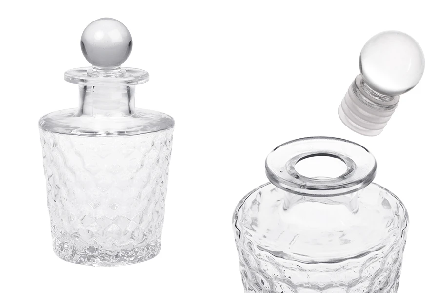 Staklena reljefasta bočica 150 ml sa staklenim čepom Staklena reljefasta bočica 150 ml sa staklenim čepom