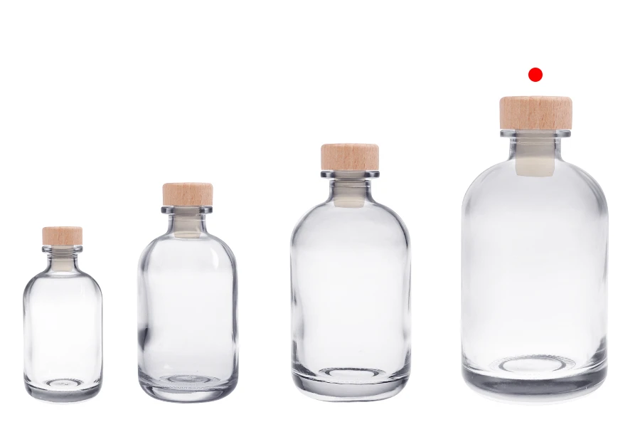 Providna staklena flaša od 500mL sa silikonskim čepom sa drvenom glavom Providna staklena flaša od 500mL sa silikonskim čepom sa drvenom glavom