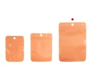 Plastične kesice 105x150 mm u više boja, sa zip zatvaranjem, providnom prednjom stranom i mogućnošću termo zatvaranja – 100 kom Plastične kesice 105x150 mm u više boja, sa zip zatvaranjem, providnom prednjom stranom i mogućnošću termo zatvaranja – 100 kom
