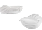Gipsana dekorativna posuda u obliku školjke 145x50 mm za sveću Gipsana dekorativna posuda u obliku školjke 145x50 mm za sveću