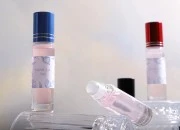 Staklena providna roll-on bočica 10mL sa staklenom kuglicom i zatvaračem u raznim bojama - 12 kom-grupa_slika