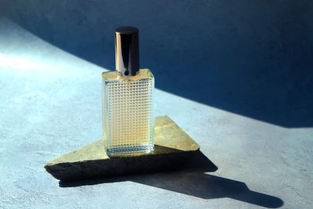 Četvrtasta bočica za parfeme 50mL sa reljefom (18/415)-6
