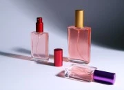 Staklena četvrtasta bočica za parfem 50mL, 18/415
