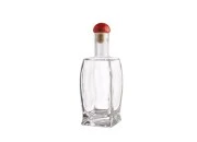 Lepa staklena četvrtasta flaša 500mL, F19 Lepa staklena četvrtasta flaša 500mL, F19