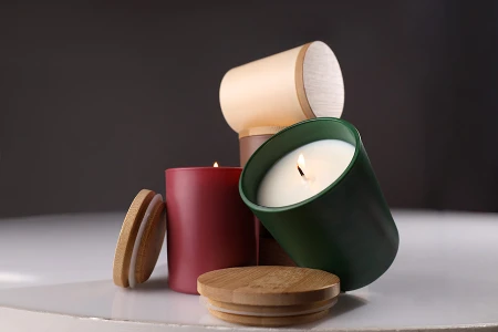 Staklena teglica od 300 mL sa bambus poklopcem sa gumom u raznim mat bojama-grupa_slika