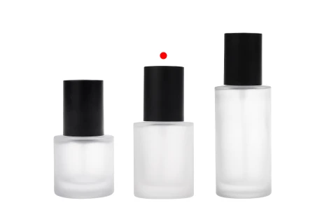 Bočica od peskiranog stakla od 50 mL sa crnom pumpicom za kreme i crnim mat poklopcem-grupa_slika
