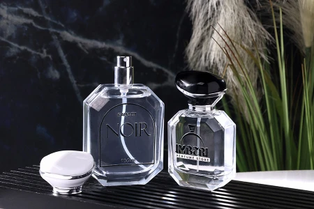 Srebrni sprej sa luksuznim poklopcem za parfemske bočice sa sigurnosnim Crimp zatvaranjem od 15 mm-grupa_slika