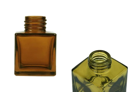 Četvrtasta staklena bočica od 50 mL u karamel ili maslinastoj boji, pogodna za osveživač prostora-slika_proizvoda