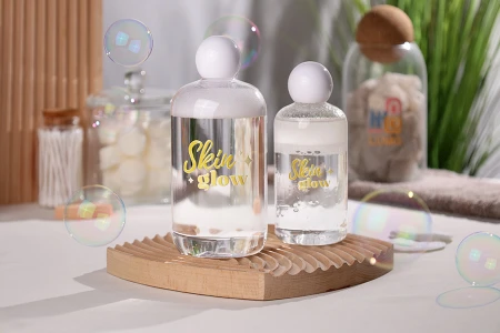 Plastična (PET) providna flašica 250 mL sa belim okruglim zatvaračem i čepom-grupa_slika