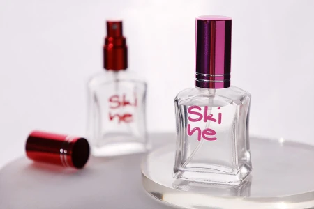 Staklena parfemska bočica 15 mL sa sprejom i aluminijumskim poklopcem u raznim bojama - 6 kom-grupa_slika