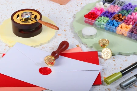 Voštani pečat prečnika 25mm u različitim Božićnim dezenima-grupa_slika