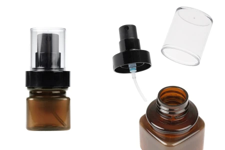 Četvrtasta plastična karamel bočica 30 mL sa crnim sprejom i providnim poklopcem-slika_proizvoda