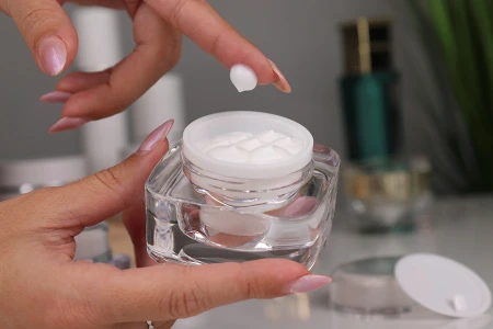 Luksuzna akrilna teglica 50mL sa zatvaračem i plastičnim međupoklopcem-grupa_slika