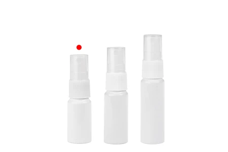 Bela aluminijumska bočica od 5 mL sa belim plastičnim sprejom-grupa_slika