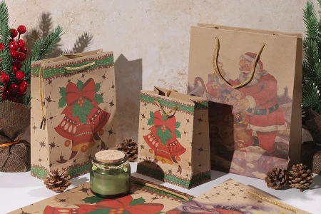 Božićna kesa sa ručkom od kanapa 115x60x145mm, u 7 dizajna - 20 kom-grupa_slika