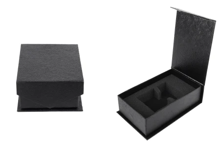 Luksuzna crna kutija 139x89x45mm sa magnetnim zatvaranjem, za bočicu za parfeme od 50mL-1