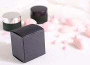 Zelena teglica od peskiranog stakla 30mL sa međupoklopcem i plastičnim zatvaračem sa zaptivkom